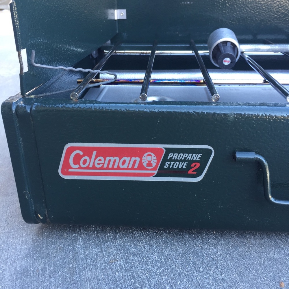 Coleman 2 Burner Classic Propane Camp Stove - Picture 4 of 9